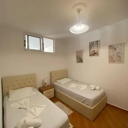 Apartment Lovely Just 30m From The