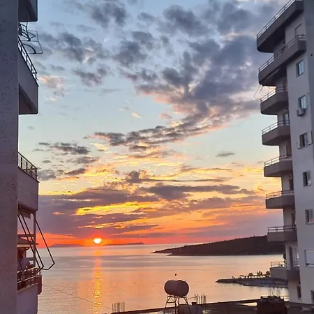 Apartment Lovely Just 30m From The *